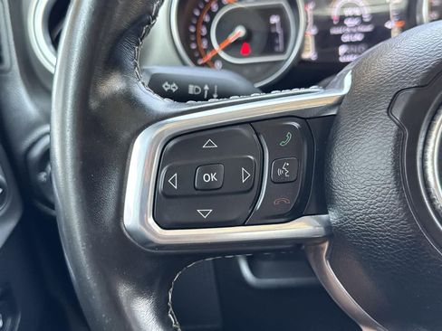 Used 2022 Jeep Wrangler Unlimited Sahara image 10