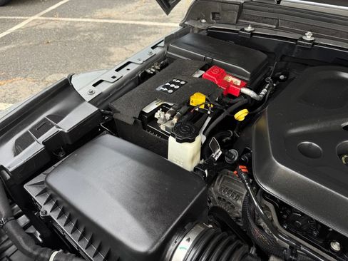 Used 2021 Jeep Wrangler Unlimited Sahara AWD/4WD image 57