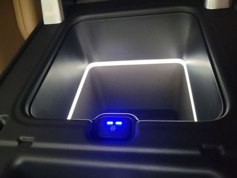 New 2026 Land Rover Discovery Limited Edition image 37