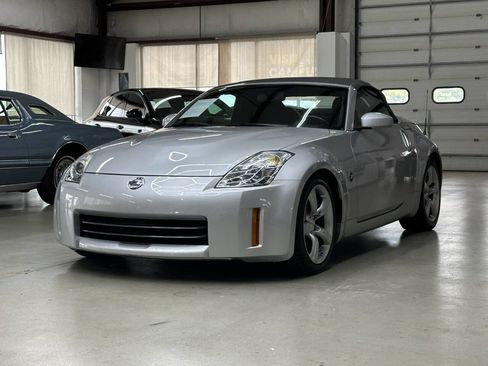 Used 2008 Nissan 350Z Grand Touring image 7