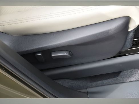 New 2026 Subaru Ascent Limited image 32