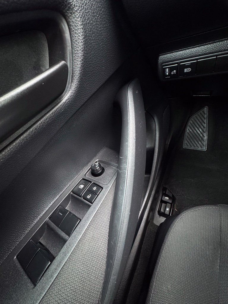 Used 2025 Toyota Corolla LE FWD image 13