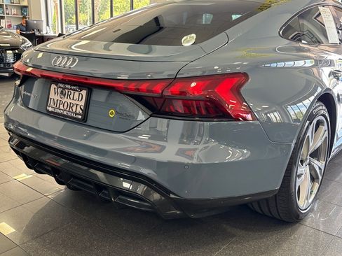 Used 2022 Audi e-tron GT Premium Plus image 17