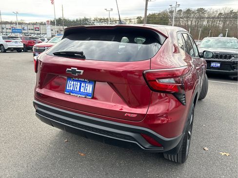 Certified 2024 Chevrolet Trax RS w/ Driver Confidence Package image 31
