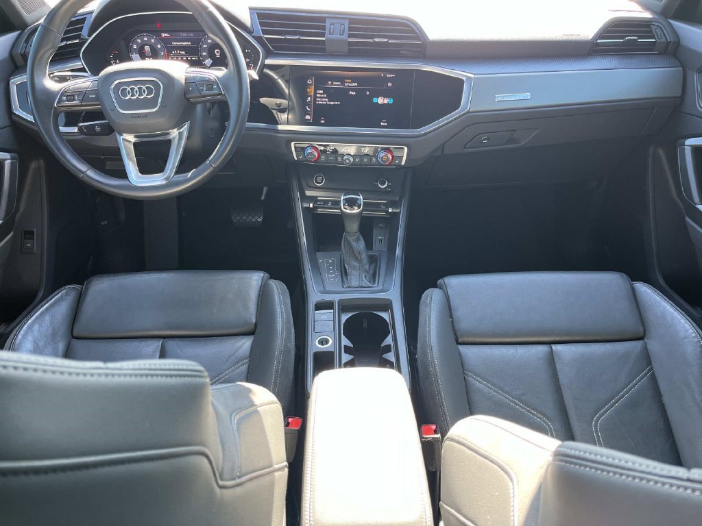 Used 2021 Audi Q3 2.0T Premium w/ Convenience Package AWD/4WD image 9