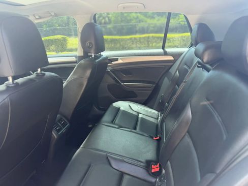 Used 2017 Volkswagen Golf Wolfsburg Edition FWD image 32