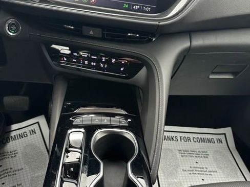 Used 2022 Buick Envision Essence w/ Technology Package I image 51
