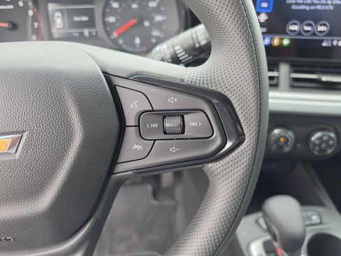 New 2026 Chevrolet Trax LS w/ LS Convenience Package FWD image 30