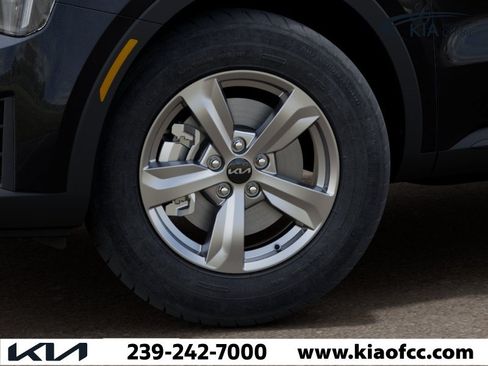 New 2026 Kia Sorento LX FWD image 9