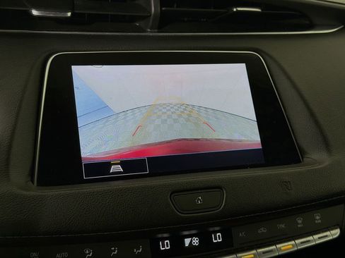 Used 2021 Cadillac XT4 Premium Luxury FWD image 17