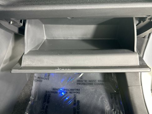 Used 2023 Toyota RAV4 XLE w/ Convenience Package image 32