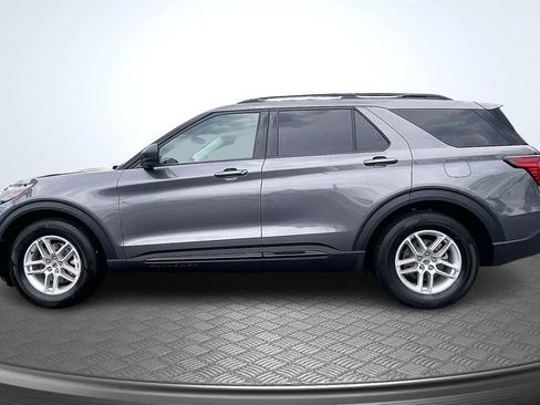 Used 2026 Ford Explorer Active w/ Active Comfort Package RWD image 8