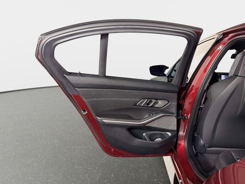 Used 2023 BMW M3 RWD image 32