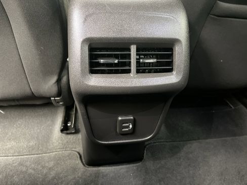 Certified 2024 Chevrolet Equinox LS image 11