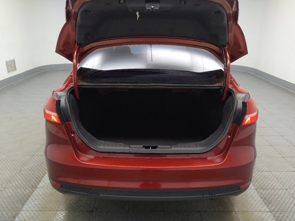 Used 2015 Ford Focus SE FWD image 29
