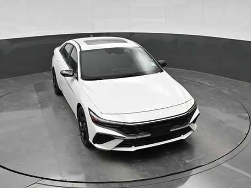 New 2026 Hyundai Elantra SEL Sport FWD image 30