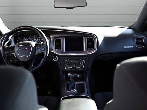 Used 2019 Dodge Charger R/T image 31