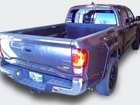 Used 2022 Toyota Tacoma SR5 image 5