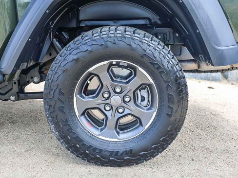 Used 2023 Jeep Gladiator Rubicon w/ LED Lighting Group AWD/4WD image 25