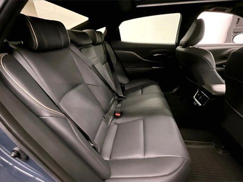 Used 2025 Toyota Crown Nightshade image 22