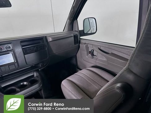 Used 2005 GMC Savana 2500 RWD image 22