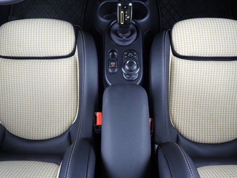 Used 2024 MINI Cooper SE w/ MINI Resolute Edition image 23