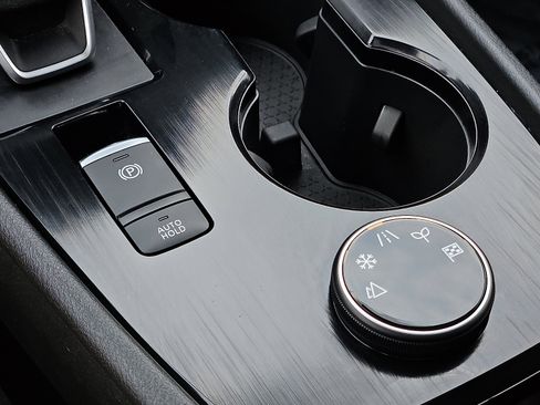 Certified 2023 Nissan Rogue SV w/ SV Premium B Package image 24