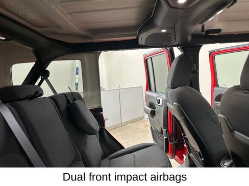 Used 2025 Jeep Wrangler Unlimited Rubicon 4xe w/ Convenience Group AWD/4WD image 27
