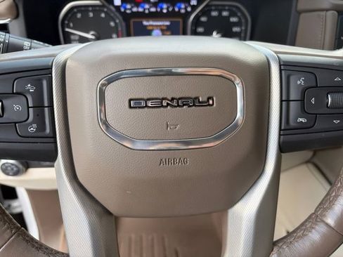 Used 2021 GMC Yukon XL Denali w/ Denali Ultimate Package AWD/4WD image 7
