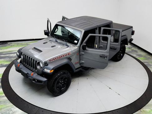 Used 2020 Jeep Gladiator Mojave w/ Cold Weather Group AWD/4WD image 33