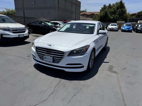 Used 2015 Hyundai Genesis 3.8 RWD image 11
