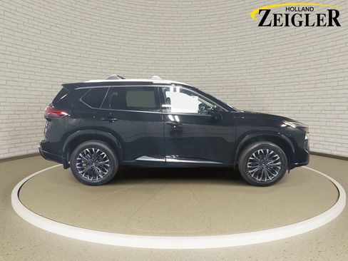 New 2026 Nissan Rogue Platinum w/ Platinum Premium Package image 4