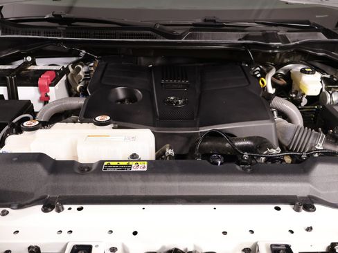 Used 2024 Toyota Tundra SR5 AWD/4WD image 19