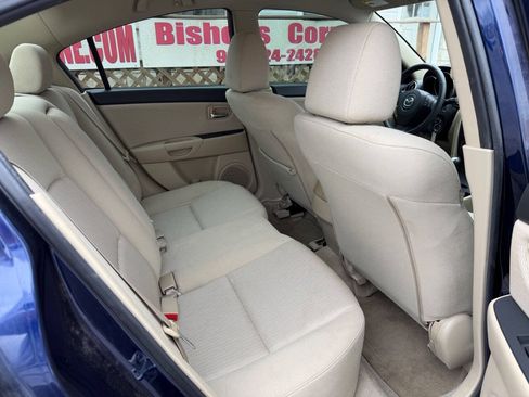 Used 2009 MAZDA MAZDA3 i Touring Value FWD image 11