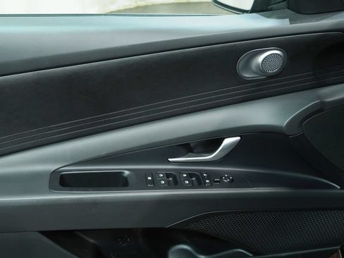 Certified 2026 Hyundai Elantra SE FWD image 21