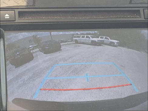 Used 2019 Toyota Tundra SR5 w/ SR5 Upgrade Package AWD/4WD image 25