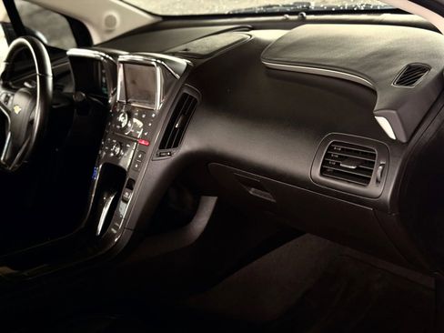 Used 2014 Chevrolet Volt Premium w/ Premium Trim Package image 28