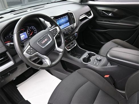 Used 2023 GMC Terrain SLE w/ Driver Convenience Package image 18
