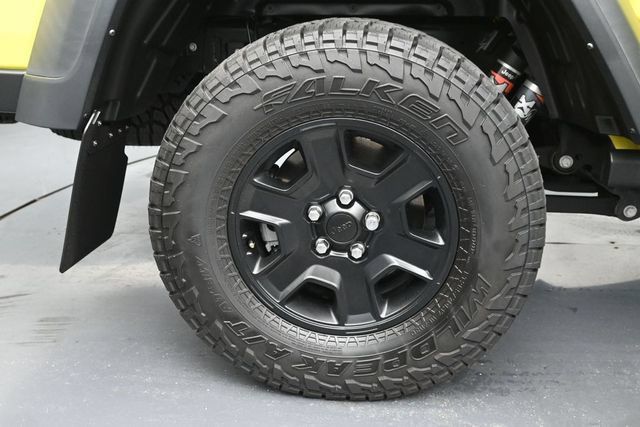 Used 2023 Jeep Gladiator Mojave AWD/4WD image 40