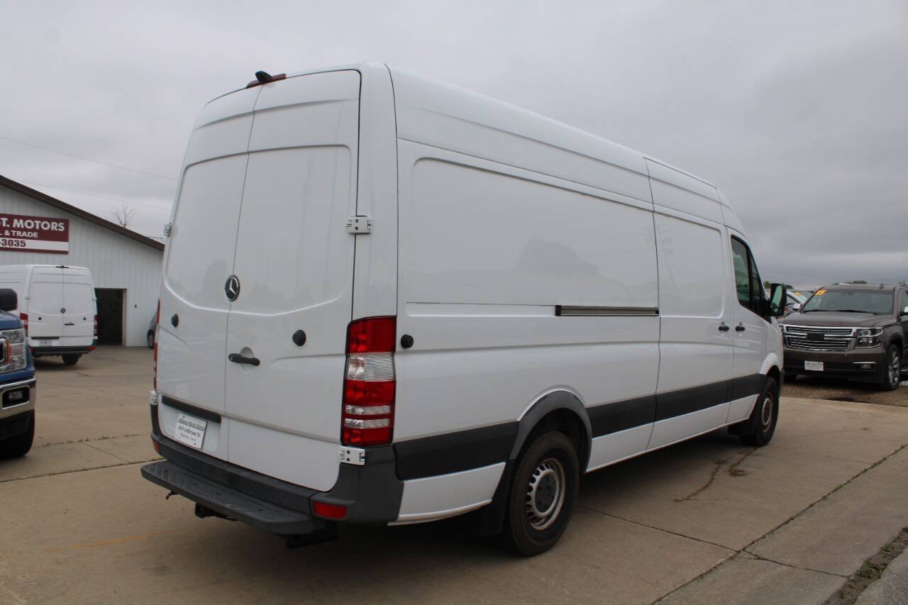 Used 2015 Mercedes-Benz Sprinter 2500 image 8
