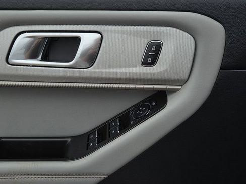 New 2026 Ford Explorer Active w/ Active Comfort Package RWD image 15
