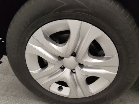 Used 2018 Toyota RAV4 XLE w/ Plus Extra Value Package image 31