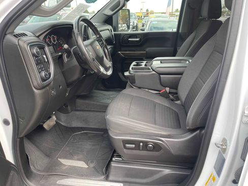 Used 2022 Chevrolet Silverado 3500 LT w/ Convenience Package image 26