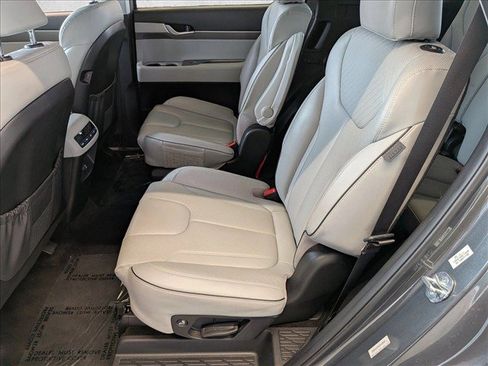 Used 2025 Hyundai Palisade SEL FWD image 25