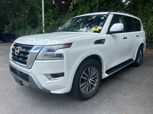Used 2023 Nissan Armada SL w/ Captain's Chairs Package AWD/4WD image 8