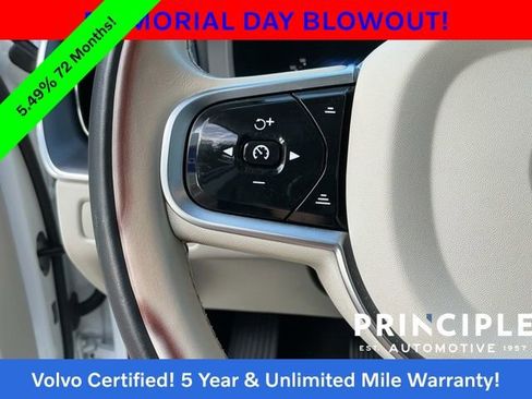 Certified 2025 Volvo XC60 B5 Core AWD/4WD image 23