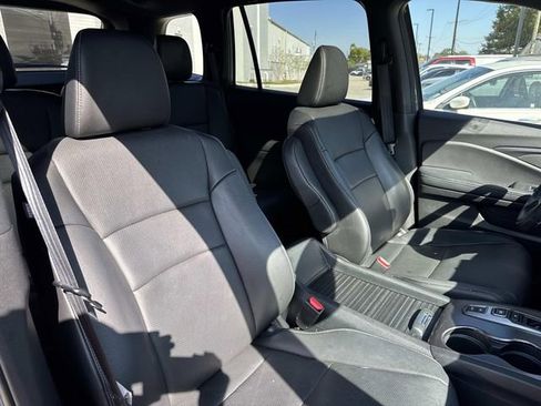 Used 2023 Honda Passport EX-L image 10