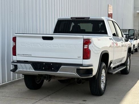 Used 2022 Chevrolet Silverado 2500 LT w/ Convenience Package AWD/4WD image 4