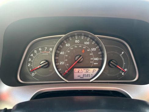 Used 2013 Toyota RAV4 XLE image 18