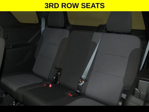 Used 2022 Chevrolet Traverse LT w/ Midnight/Sport Edition image 7